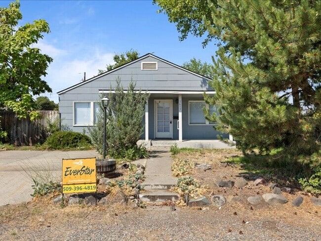 property at 1617 Mahan Ave