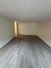 6711 Yucca St in Los Angeles, CA - Building Photo - Building Photo