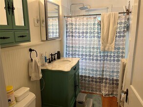 25 Willow Ave in Huntington, NY - Building Photo - Building Photo
