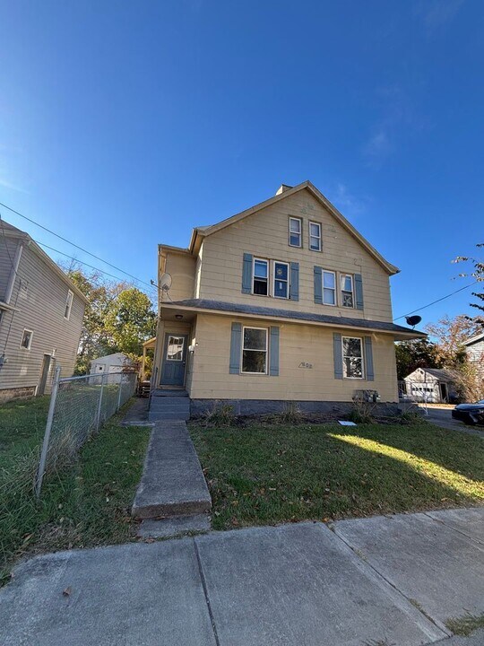 502 Florence Ave in New Castle, PA - Building Photo