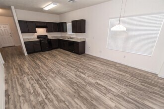 15 Santa Barbara Dr in Manvel, TX - Building Photo - Building Photo