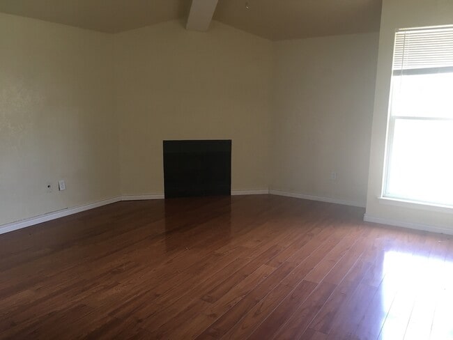 2432 Windy Pine Ln in Arlington, TX - Building Photo - Building Photo