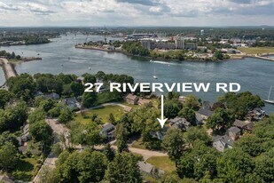 27 Riverview Rd in New Castle, NH - Building Photo