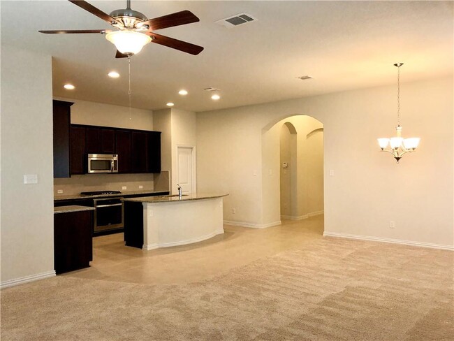509 Vista Gardens Dr in Buda, TX - Building Photo - Building Photo
