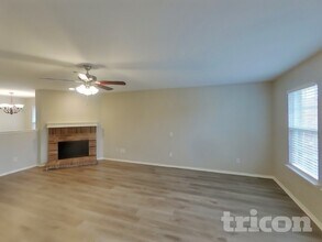 1317 Gayle St in Burleson, TX - Building Photo - Building Photo