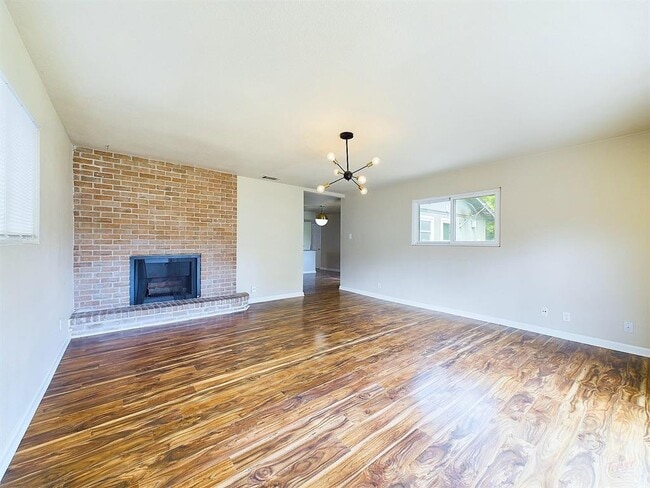 1411 Kamar Dr