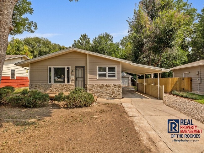 property at 1401 Broadview Pl