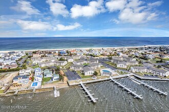 113 Wharfside Dr in Monmouth Beach, NJ - Building Photo - Building Photo
