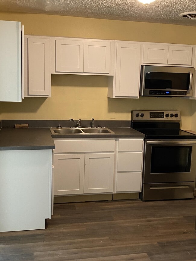 4910 Rhode Island Dr N in Jacksonville, FL - Building Photo - Building Photo