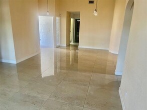 2036 NW 183rd Cir in Pembroke Pines, FL - Building Photo - Building Photo
