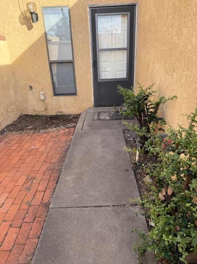 12800 Comanche Rd NE in Albuquerque, NM - Building Photo - Building Photo