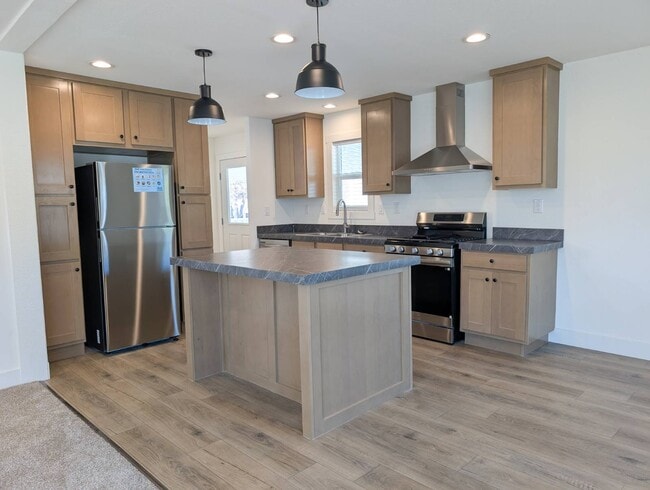 property at 400 Sulphur Bank Dr