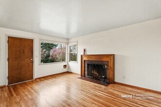 5844 4th Ave NW in Seattle, WA - Building Photo - Building Photo