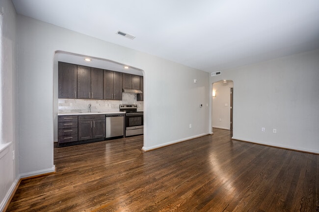 Helen Louise Apartments LP in Indianapolis, IN - Building Photo - Interior Photo