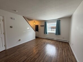 2083 Mary Ellen Ln in State College, PA - Building Photo - Building Photo
