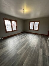 908 McLean Ave in Tomah, WI - Building Photo - Building Photo