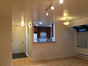 14644 NE 80th Pl in Redmond, WA - Building Photo - Building Photo