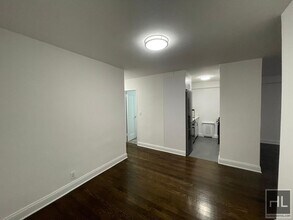 EAST 56 STREET in New York, NY - Foto de edificio - Building Photo