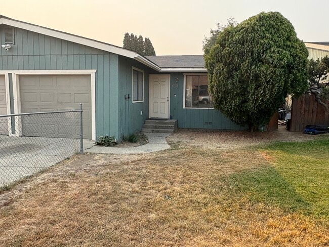 property at 603 Lincoln St