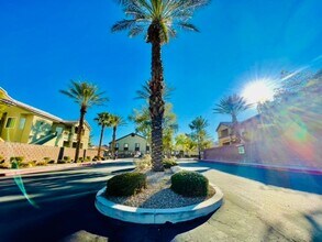 6122 Pine Villa Ave in Las Vegas, NV - Building Photo - Building Photo