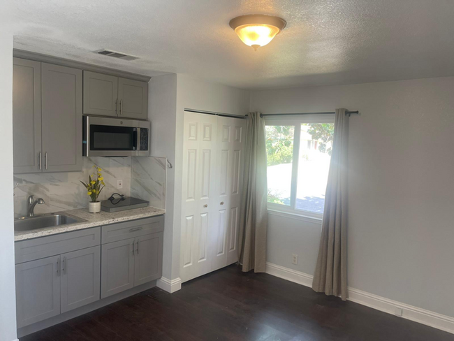 property at 3447 Tanager Cir
