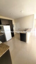 4321 Jan St, Unit 2 in Harlingen, TX - Building Photo - Building Photo