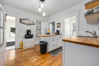 3271 Coit Ave NE, Unit #1 in Grand Rapids, MI - Building Photo - Building Photo