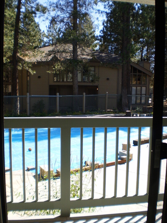 2252 Meridian Blvd in Mammoth Lakes, CA - Building Photo