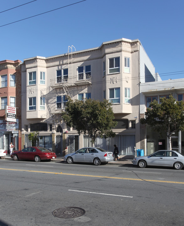 4725 Mission St in San Francisco, CA - Building Photo