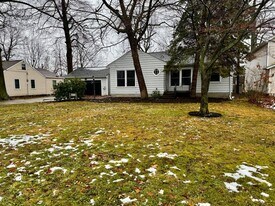 38568 Ninadell Ave in Willoughby, OH - Building Photo