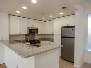 3901 Lick Mill Blvd, Unit 251 in Santa Clara, CA - Foto de edificio - Building Photo