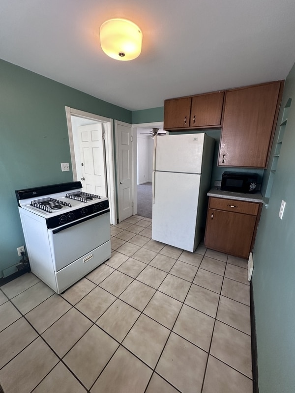 13510 Cedar Rd in University Heights, OH - Building Photo - Building Photo