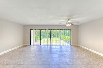 660 Coventry St in Boca Raton, FL - Building Photo - Building Photo