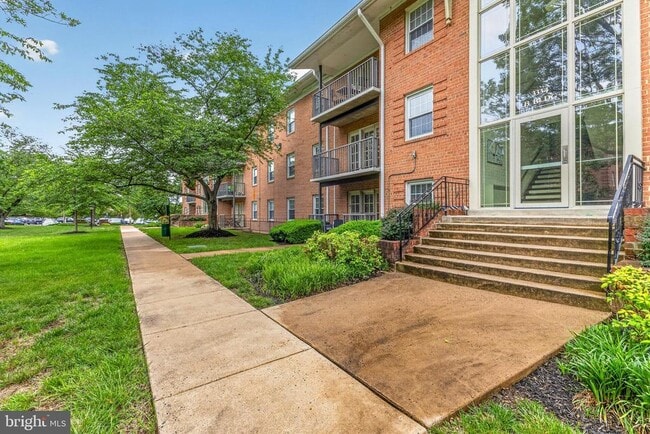 property at 3334 Spring Ln