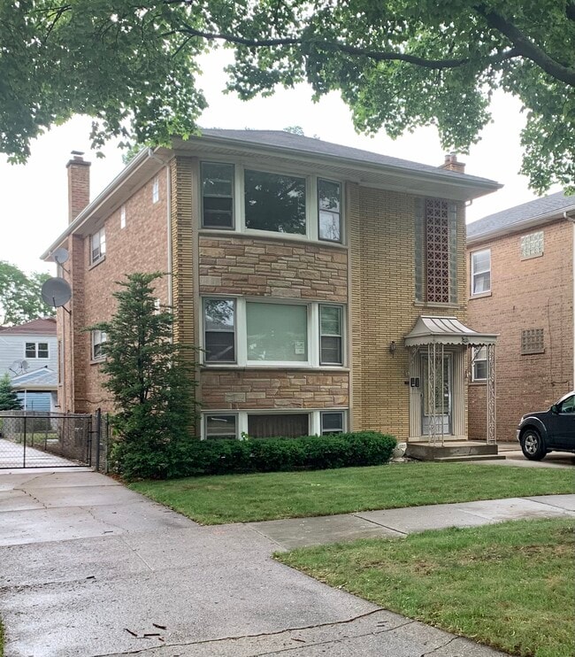 5338 W Sunnyside Ave, Unit #2