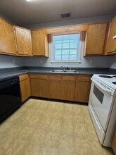 109 Kenilworth Ct in Radcliff, KY - Building Photo - Building Photo