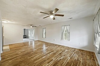 122 Co Rd 343A in Marble Falls, TX - Building Photo - Building Photo