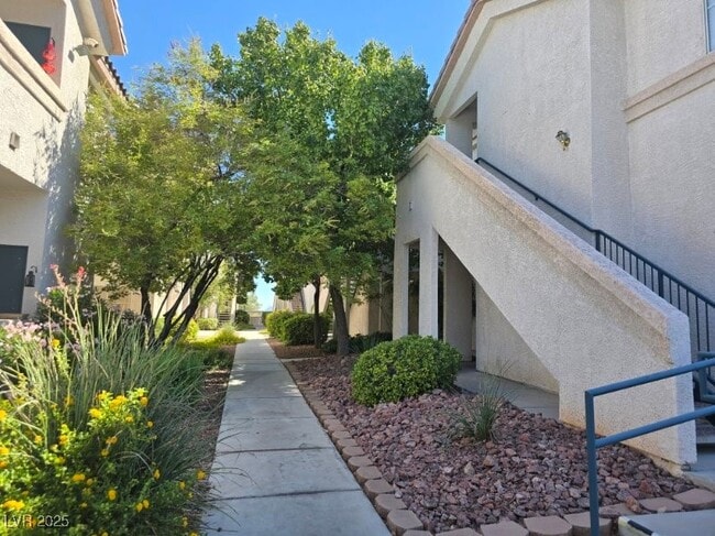 2120 Calville St in Las Vegas, NV - Building Photo - Building Photo
