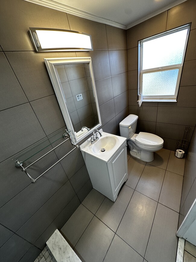 443 Granada Blvd, Unit 443 Granada #B North Port FL, 34287 in North Port, FL - Building Photo - Building Photo
