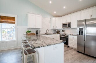 607 S Shore Dr in Surf City, NC - Building Photo - Building Photo