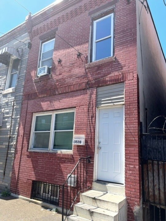 3528 N 6th St in Philadelphia, PA - Foto de edificio