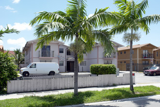 5721 W 26th Ave in Hialeah, FL - Building Photo - Building Photo