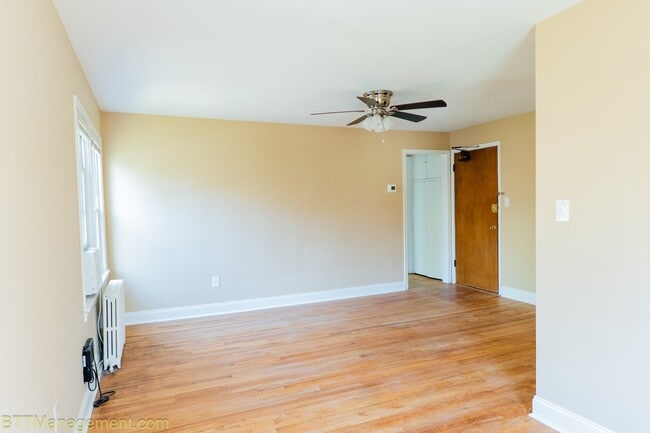 908 Hudson Ave, Unit 5 in Takoma Park, MD - Building Photo - Building Photo
