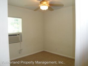 326 Chamberlain Ave-Unit -Unit A/B in Auburn, CA - Building Photo - Building Photo