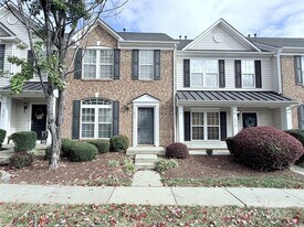 4917 Sunburst Ln in Charlotte, NC - Building Photo