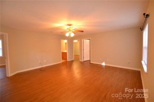 1212 Beechwood Dr in Newton, NC - Building Photo - Building Photo