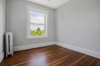 165 Winthrop Rd, Unit 1 in Brookline, MA - Foto de edificio - Building Photo