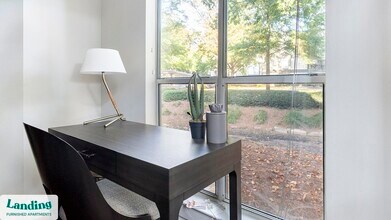 2000 E Lake Pkwy, Unit 352 in Marietta, GA - Building Photo - Building Photo