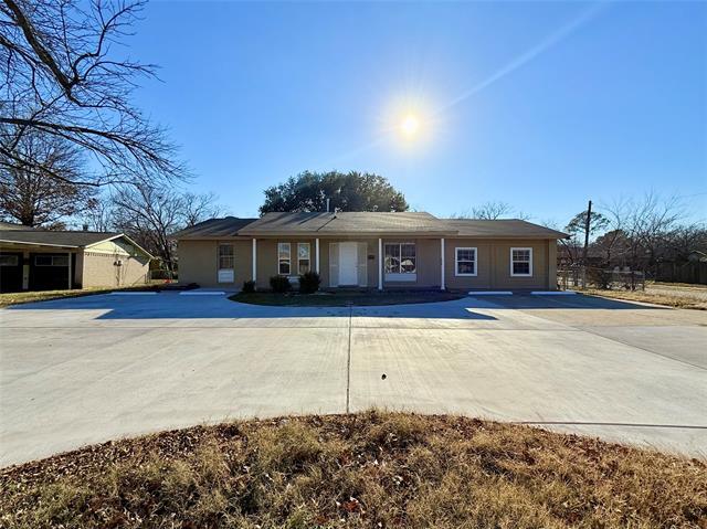 2540 W Rochelle Rd in Irving, TX - Building Photo