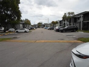 20760 NE 4th Ct in Miami, FL - Building Photo - Building Photo